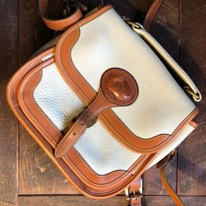 Vintage Dooney and Bourke Medium Shoulderbag